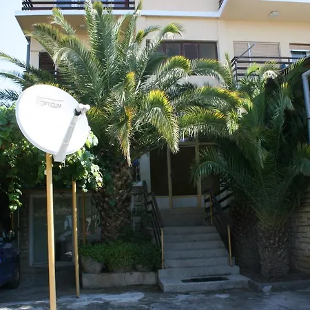 Penzion Triple Starigrad 6637a