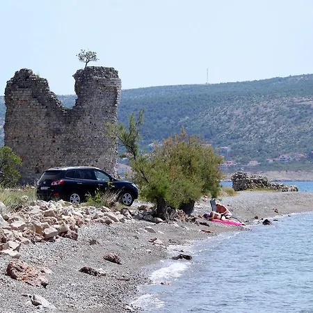 Triple Starigrad 6637a Starigrad Paklenica