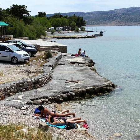Triple Starigrad 6637a 3* Starigrad Paklenica